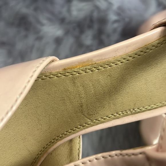 Womens Shoes - Picture 4 of 5